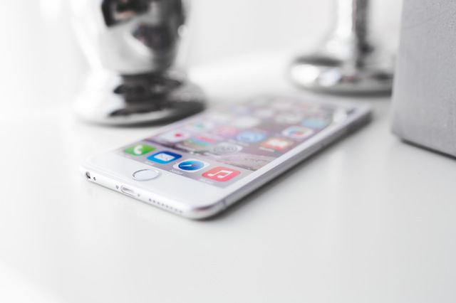 We love the new iPhone. Do you ?